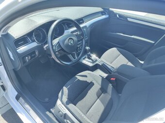ŠKODA SUPERB COMBI FL 2.0 TDI 103 kW DSG EXCLUSIVE/BI-XENONY - 6