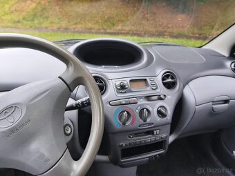 Toyota Yaris 1,0 - 6