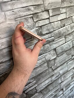 iPhone 8 - 6