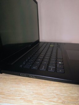 Prodám notebook ASUS Vivobook - 6