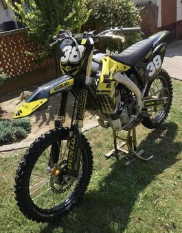 Suzuki 250 - 6