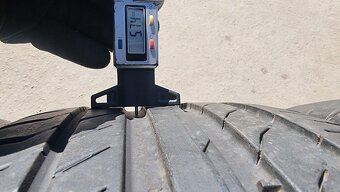 Letní pneu 235/45/17 Continental - 6