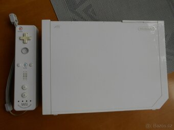 NINTENDO model RVL - 001 + ovladač - funkčnost neověřena - 6