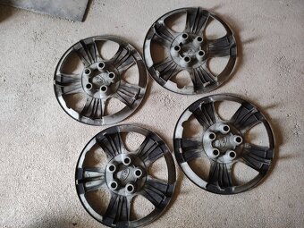 Kryty kol Kia R15 - 6