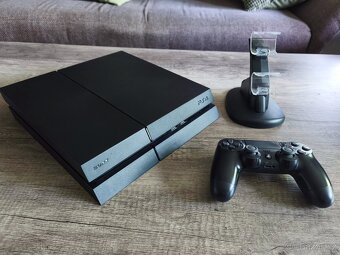 PlayStation 4 1TB + Dualshock + nabíjecí stojan - 6