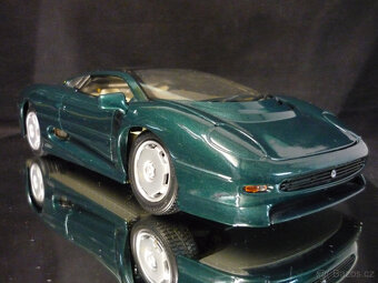 Jaguar XJ220 zelený Maisto 1/18 - 6