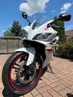 Yamaha YZF-R125 - 6