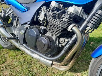 Kawasaki zr7 - 6