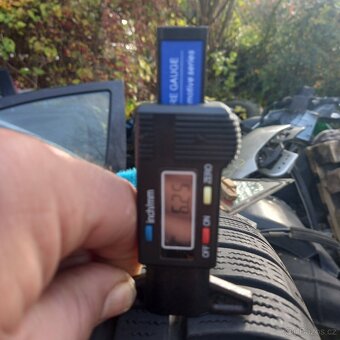 Vw passat 205/55R16 zimní pneu - 6