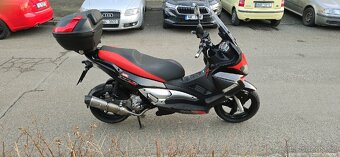 Aprilia Sr Max 300 - 6