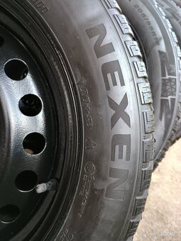 Zimní pneu 205/55 R16 obuté na plechu 5x108 + dojezdovka - 6