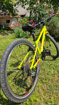 SUPERIOR F.L.Y. 24" - 9kg - 6