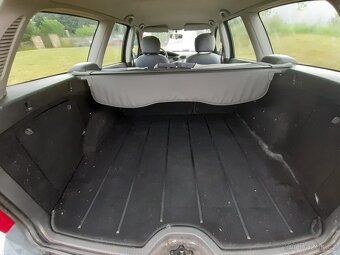 Ford Focus Combi 1.8/16V benzín - 6