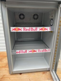Lednička Redbull - 6