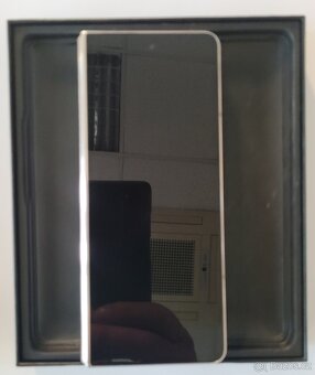 Prodám SAMSUNG Galaxy Z Fold4 5G 12/256 GB - 6