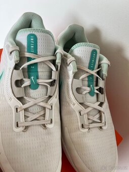 Nike INFINITY PRO 2 boty bez spiků 43 - 6