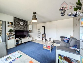 Prodej zrekonstruovaného bytu 3+1, 70 m2 s garáží, pergolou, - 6