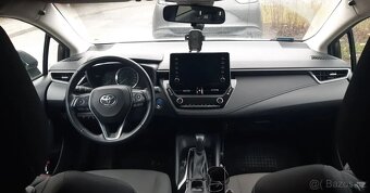 Toyota Corolla 1.8 Hybrid Sedan Comfort - 6