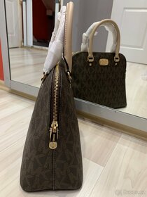 Kabelka Michael Kors do ruky - 6