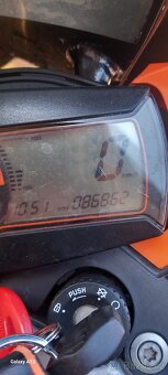 Prodám Ktm 990 SUPERMOTO - 6