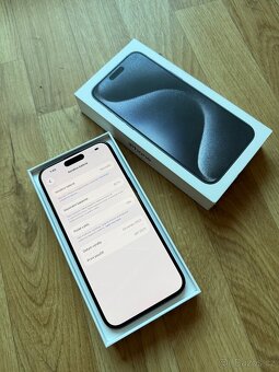 Apple iPhone 15 Pro Max 256GB modrý - 6