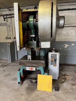 Excentrický lis ŠMERAL LEN 63 C - 6