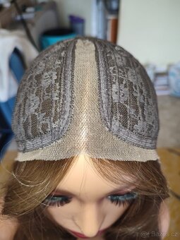 Nová vlnitá světle hnědá Lacefront paruka - 6