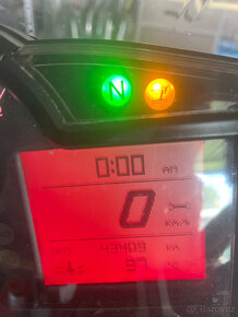 Aprilia Tuono 1000 R Factory - 6