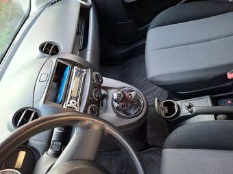 Mazda 2 1.3i Klima Model 2009 - 6