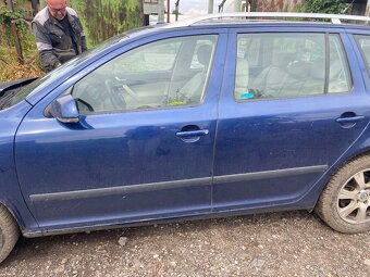 Škoda Octavia 2 před fac.vombi barva 9462- bez koroze) - 6