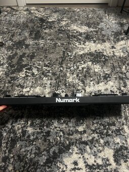 🎧 Numark Mixtrack 3 – DJ kontrolér - 6