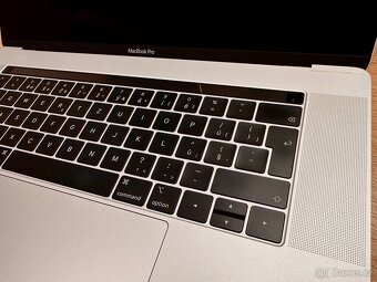 MacBook Pro 15” Retina/ i7/ 256GB/2018 - 6