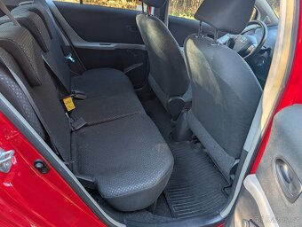 Toyota Yaris - 6