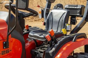 Malotraktor Avenger 26 4x4 - 6