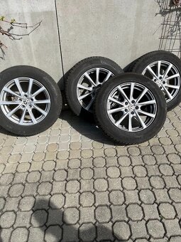 Prodám kompletní zimní kola na volkswagen Tiguan. - 6
