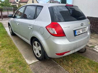 Kia ceed 1.4 benzin, 80kw, rv 2010 ,koupeno nove v CR - 6