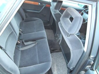 Audi 100 2.8 V6 - 6