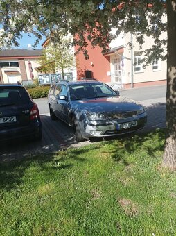 Ford Mondeo 2.5i v6 - 6