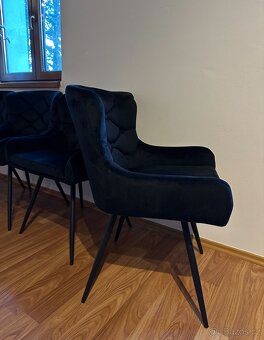 4 čalouněné jídelní židle (křesla), černý velur - 6