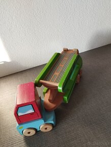 Dřevěný tahač s návěsem patrový - 6