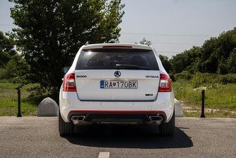 Škoda Octavia Combi 2.0 TFSI RS - 6