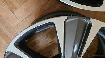 4ks set originální 18" ráfky Lexus R18 114,3 7J ET45 - 6