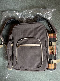 Piknikový batoh pro 4, nerez hrnky, nádobí plast, khaki - 6