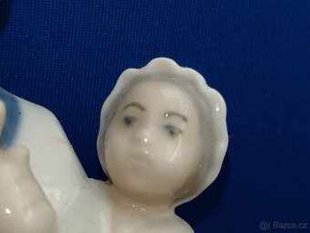 Porcelán figurka " Matka s dítětem" Španělsko- Rex Valenci - 6