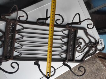 Krásný držák na víno - 6