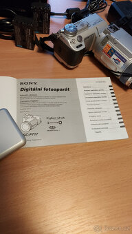 Sony F717 digi zrcadlovka - 6