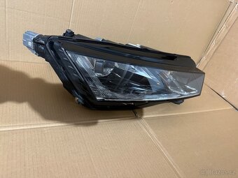 Škoda Octavia 4 pravý full led - 6