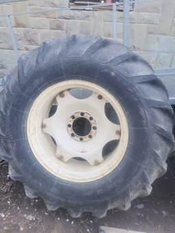 Kola Zetor 16,9-28 - 6