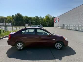 HYUNDAI ACCENT 1,4 16V 71kW - 1.maj - Klima - pouze 21000km - 6