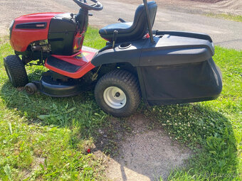 Zahradní traktor Jonsered - 6
